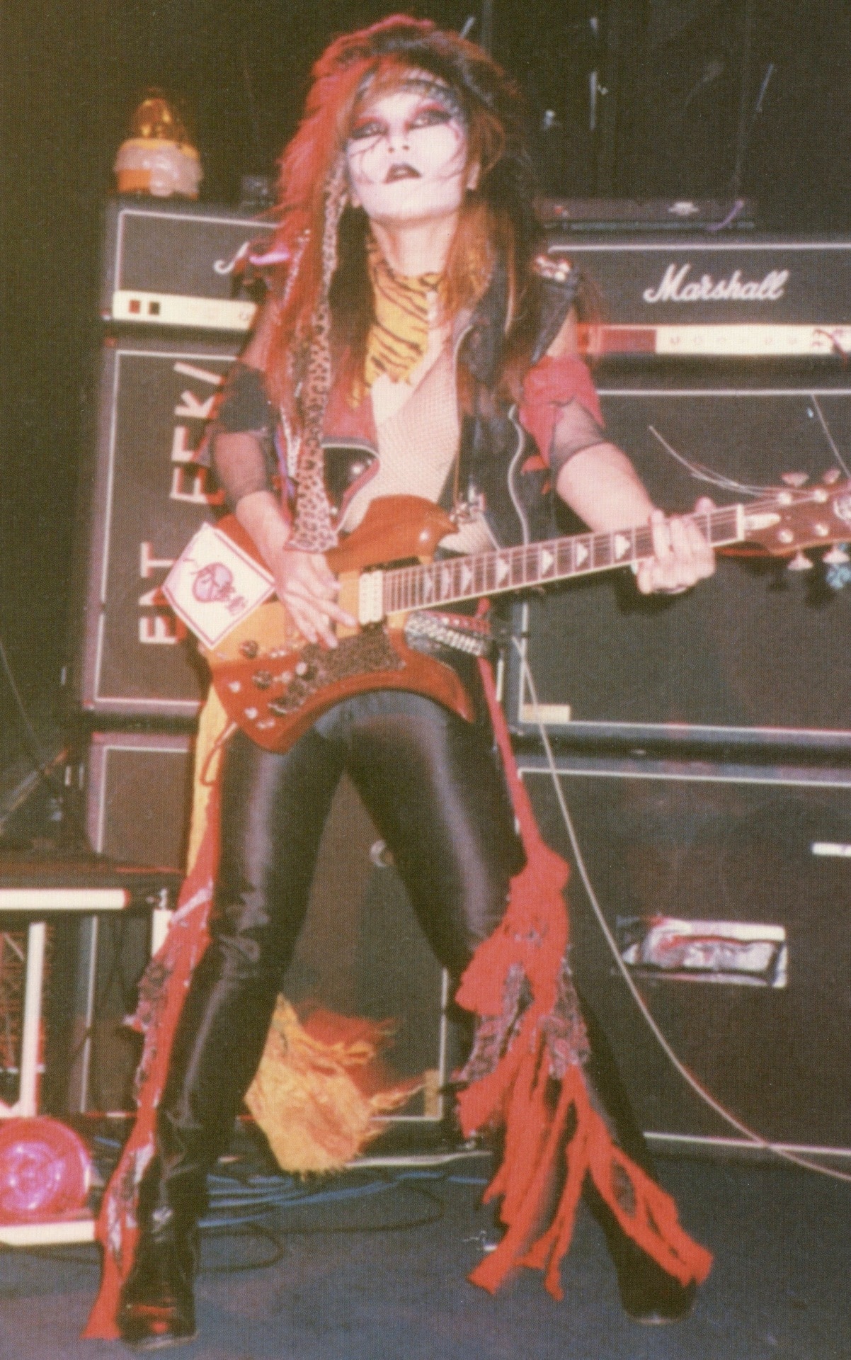 横須賀SABER TIGER時代のhide。 （写真提供：HEADWAX ORGANIZATION CO., LTD.）