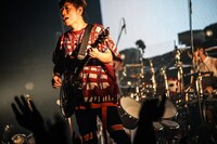 克哉（G）（写真提供：ソニー・ミュージックレコーズ）