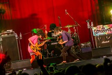 ヤバイTシャツ屋さん（Photo by HayachiN）