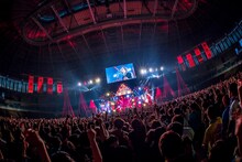 ヤバイTシャツ屋さん（Photo by HayachiN）