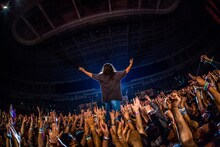 G-FREAK FACTORYのライブの様子。（Photo by HayachiN）