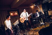 「僕はこう弾き語った」9月26日公演の様子。