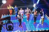 SUUMO新CM「スーモとDA PUMP」編のメイキングカット。