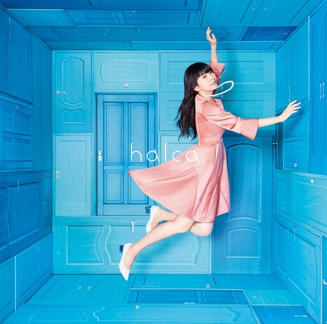 halca「スターティングブルー」通常盤ジャケット