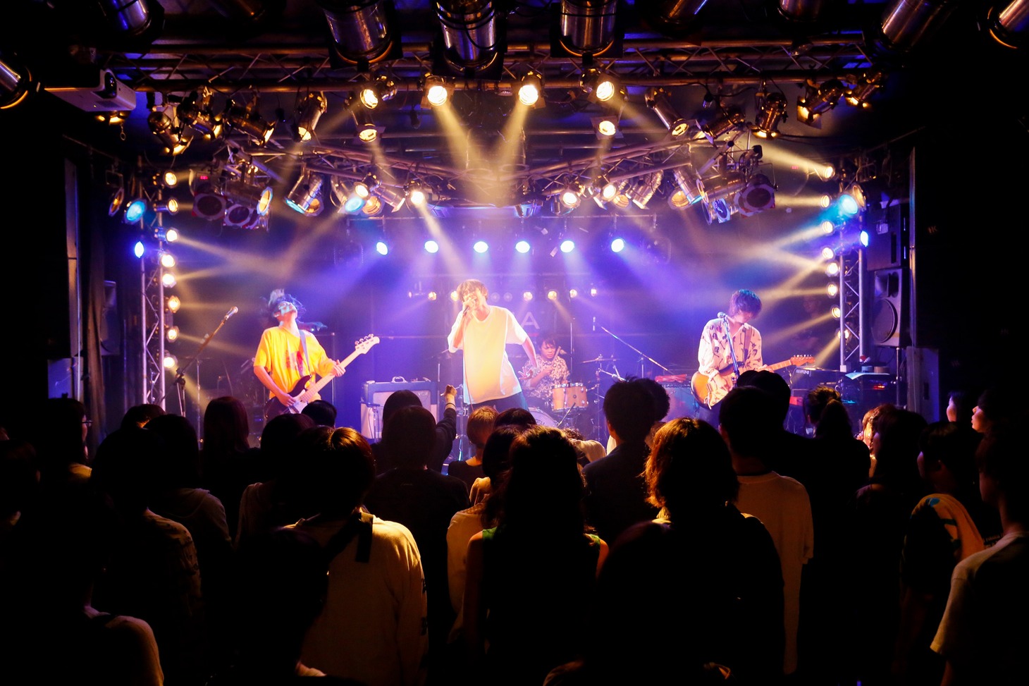 パノラマパナマタウンのライブの様子。（撮影：濱本英介）
