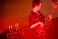 谷口滋昭（B）（Photo by Viola Kam［V'z Twinkle］）