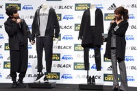 マネキンと手をつなぐSKY-HIと宇野実彩子。