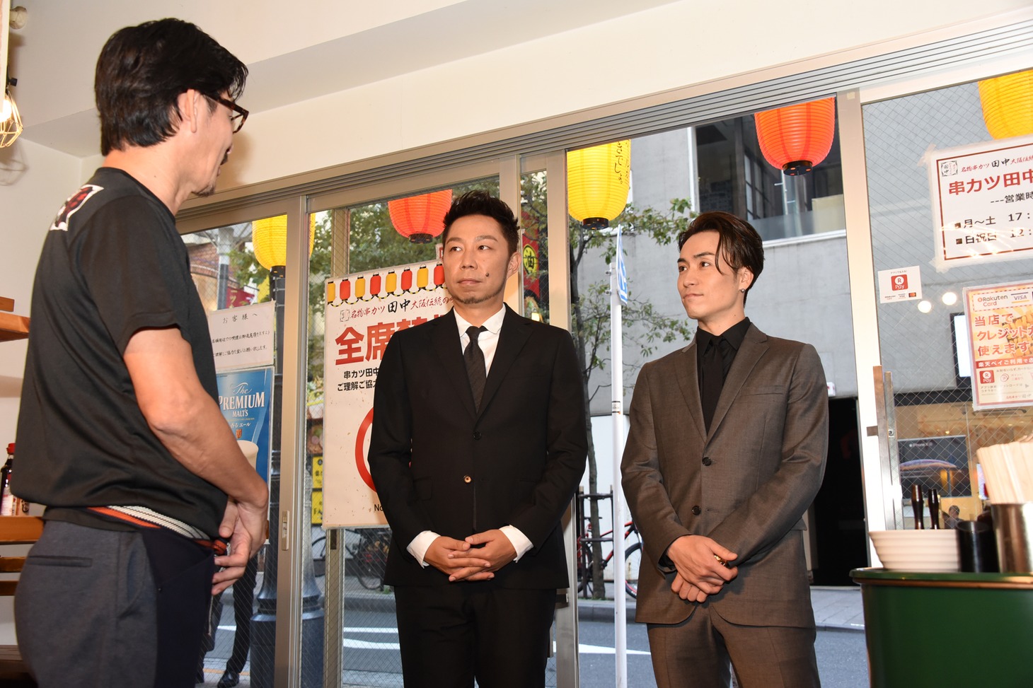 東京・串カツ田中 赤坂店を訪れたEXILE USAとEXILE TETSUYA。
