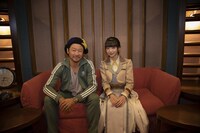 左から浅野忠信、荻野由佳。