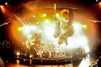 FOMAREのライブの様子。（Photo by MASANORI FUJIKAWA）