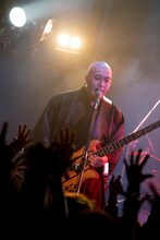 鈴木研一（B, Vo / 人間椅子）（撮影：斉藤明）