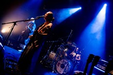 人間椅子（撮影：斉藤明）