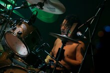 ナカジマノブ（Dr, Vo / 人間椅子）（撮影：斉藤明）