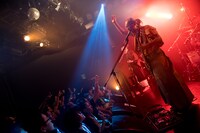 人間椅子（撮影：斉藤明）