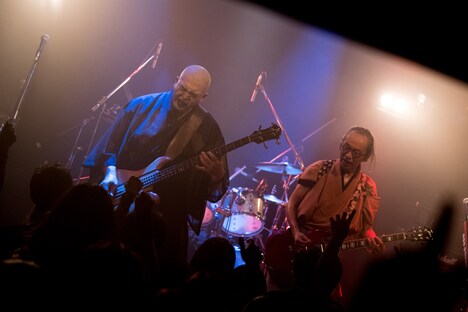 人間椅子(撮影:斉藤明)