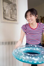 写真集「誰も知らない私」より、今泉佑唯（欅坂46）のお気に入りカット。（撮影：中村和孝）