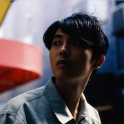 折坂悠太がノスタルジックな風景に溶け込む新曲MV、特設サイトには後藤正文らのコメント