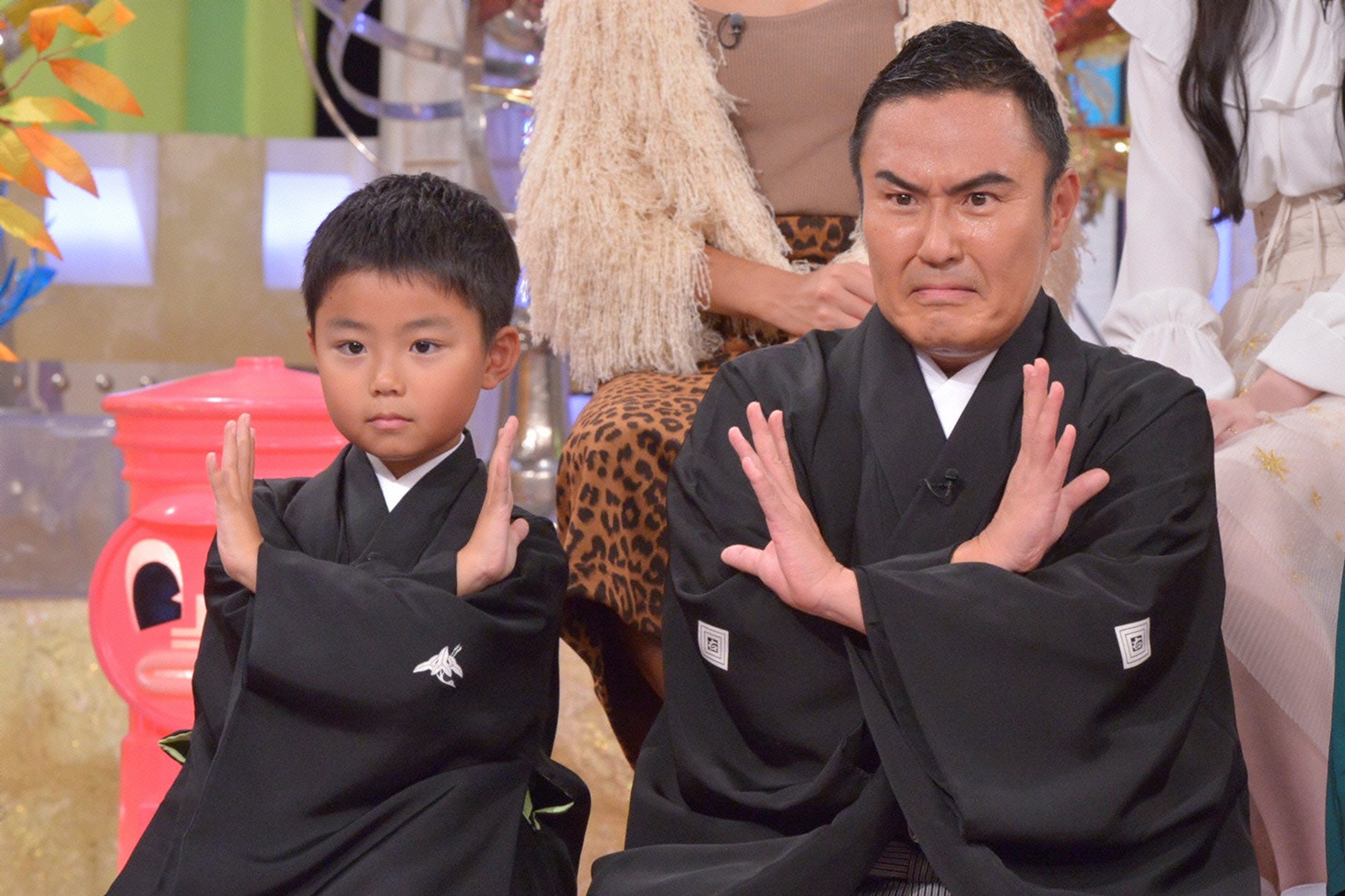 市川右近と市川右團次。(c)日本テレビ