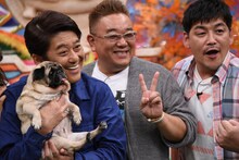 左から坂上忍、サンドウィッチマン。