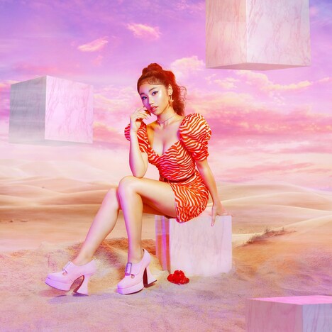 RIRI「NEO」初回限定盤ジャケット