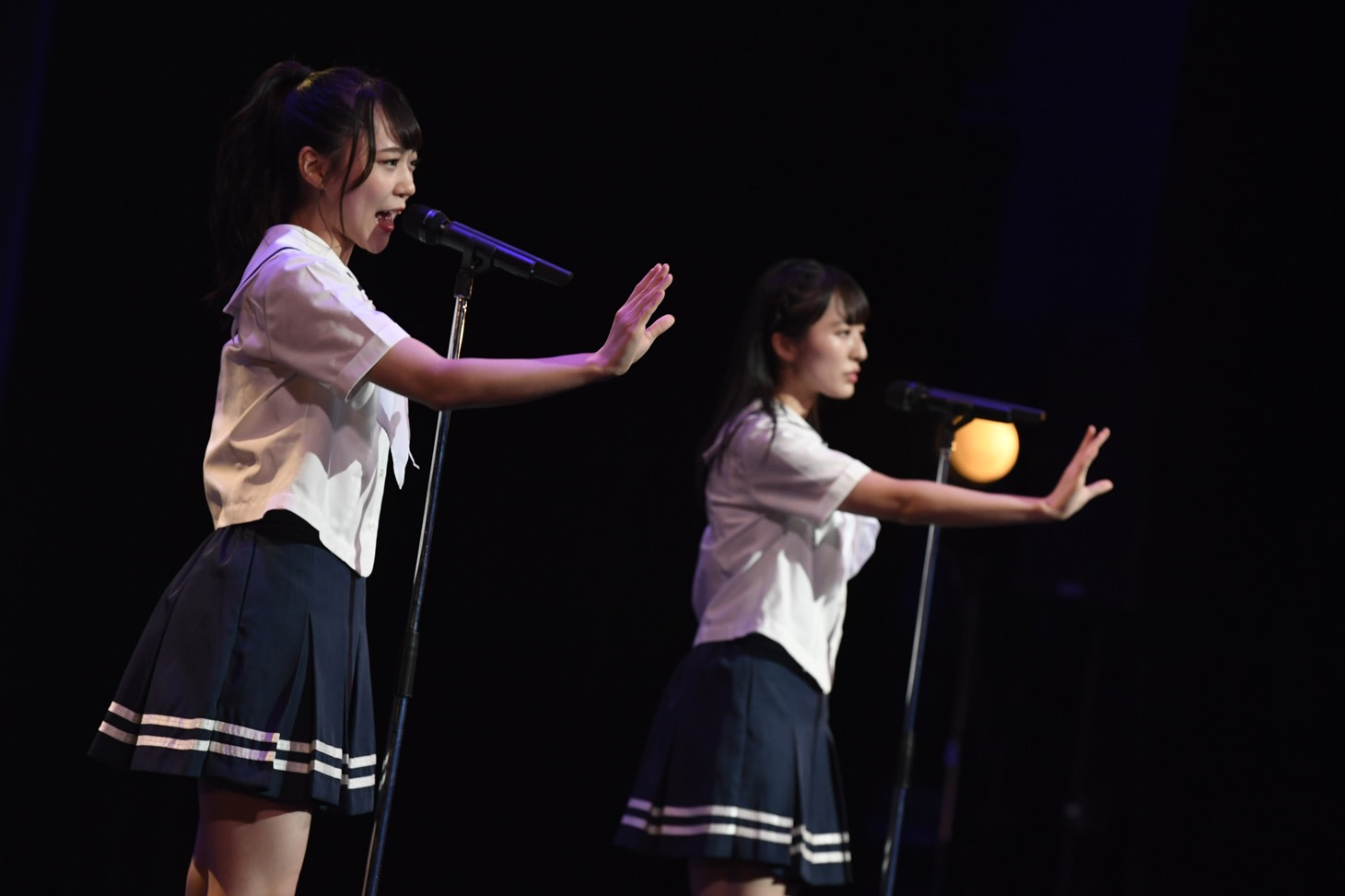 土路生優里と今村美月。(c)STU