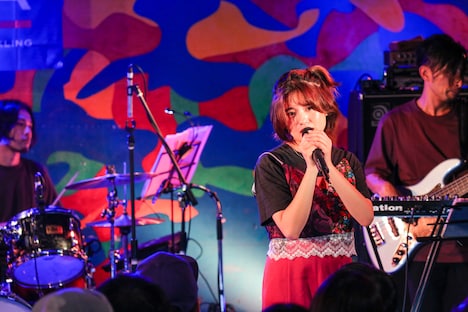 SHE IS SUMMER（撮影：田浦ボン）