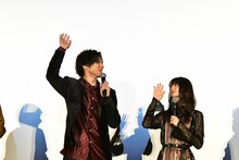 山田裕貴と齋藤飛鳥。