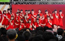 NGT48「コカ・コーラ SUMMER STATION 音楽LIVE」の様子。(c)テレビ朝日