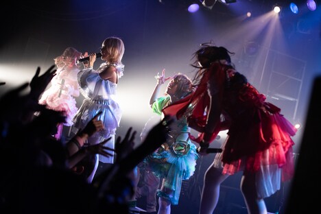 ぜんぶ君のせいだ。「おぼろばんからからーTOUR」最終公演の様子。（撮影：関上貴也）