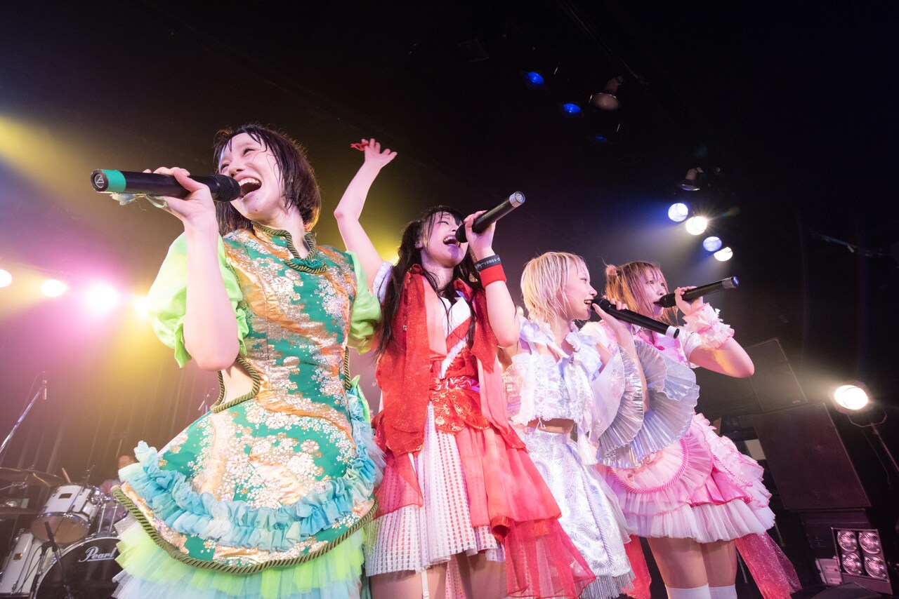 ぜんぶ君のせいだ。東名阪ツアー最終日に24曲熱唱、年明けZeppに意気込み