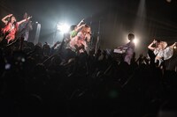 ぜんぶ君のせいだ。「おぼろばんからからーTOUR」最終公演の様子。（撮影：関上貴也）