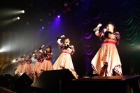 「ばってん少女隊の、田舎娘3rd～ハカタダンスホールベイベー～」東京・東京キネマ倶楽部公演の様子。