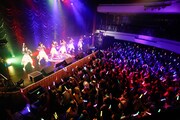 「ばってん少女隊の、田舎娘3rd～ハカタダンスホールベイベー～」東京・東京キネマ倶楽部公演の様子。