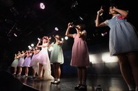 「以上、私たちハコイリ▽ムスメでした」という締めの挨拶をするハコイリ▽ムスメ。