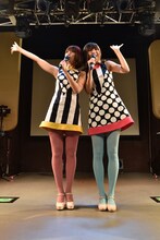 バニラビーンズ。左からレナ、リサ。