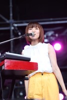 飯野桃子（Piano / テスラは泣かない。）