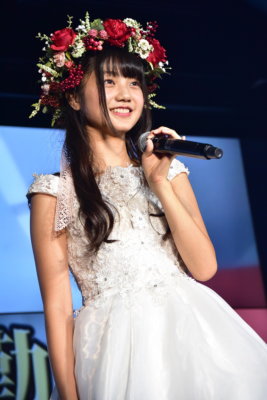 “ハードコア可愛い”セリフを披露する阿部かれん。