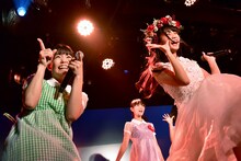 「ハコイリ▽ムスメ阿部かれん卒業公演～愛しい君とあの日の約束～」の様子。