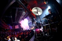 「Frankenstein」演奏時の様子。（Photo by YASUMASA HANDA［Showcase］）