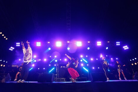 DJダイノジのステージで熱唱するナヲ（ドラムと女声と姉 / マキシマム ザ ホルモン）。