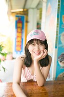 渡邉幸愛 1st写真集「koume」のワンショット。