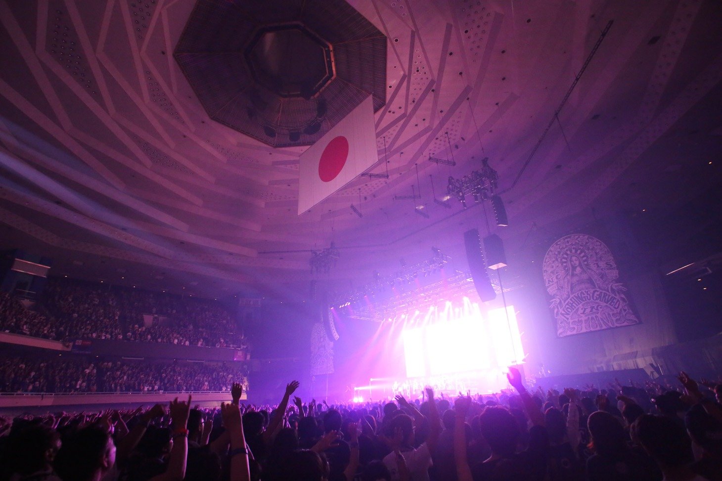 Nothing's Carved In Stone「Nothing's Carved In Stone 10th Anniversary Live at BUDOKAN」の様子。（Photo by Yoshika Horita）
