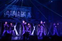 東京・東京国際フォーラム ホールA公演の様子。左からDAICHI、YORI、ISSA、U-YEAH、TOMO、KIMI、KENZO。（写真提供：エイベックス）