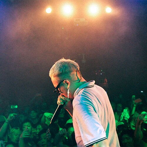 kZm「Dream Chaser feat. BIM / Wolves feat. 5lack」ジャケット