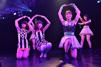 アップアップガールズ（仮）とバニラビーンズ。