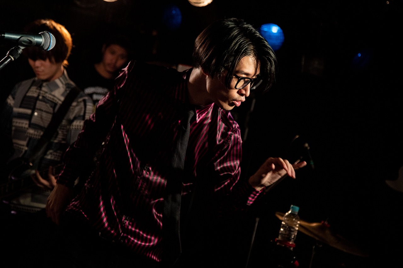 米田貴紀（Vo, G）（撮影：石崎祥子）