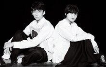 左から市川染五郎、平手友梨奈。