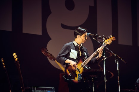 佐藤征史（B, Vo）（撮影：神藤剛）