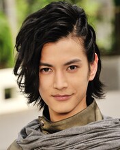 渡邊圭祐（ウォズ役）