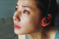 映画「ハナレイ・ベイ」より。